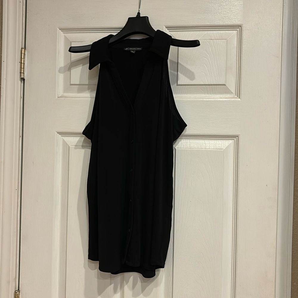 Black Adrianne Papell small blouse